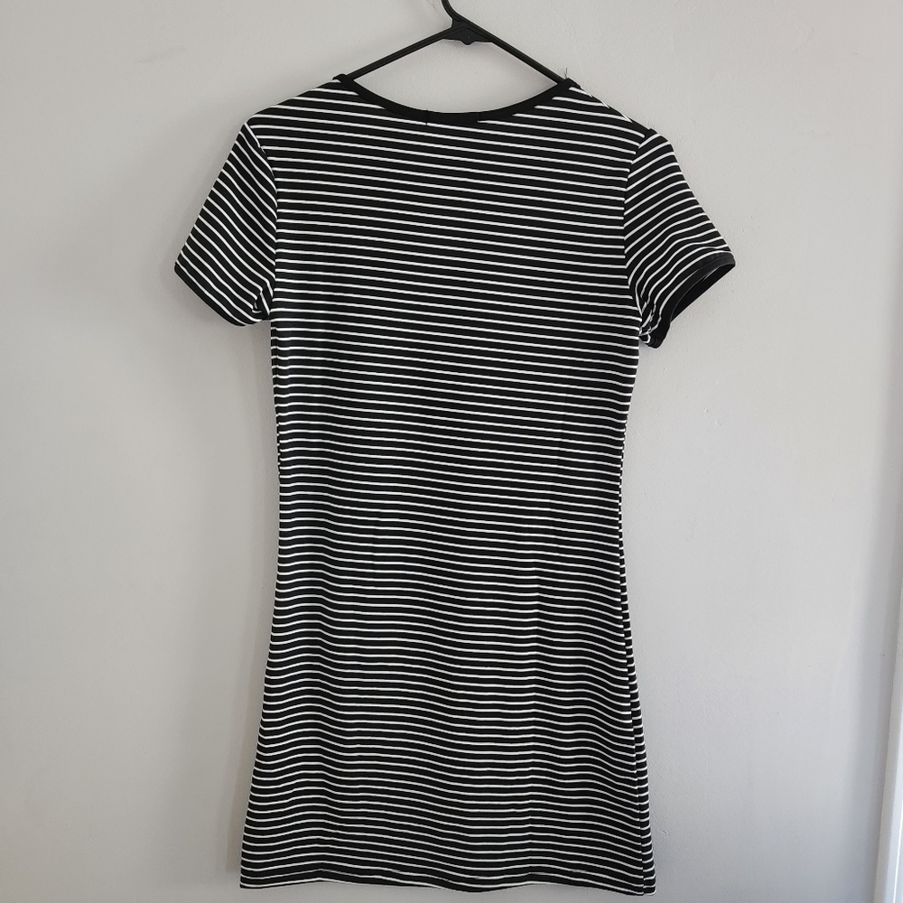 Mini striped basic dress - Picture 3 of 3